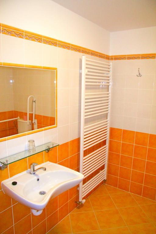 Retova Pension Mandl מראה חיצוני תמונה